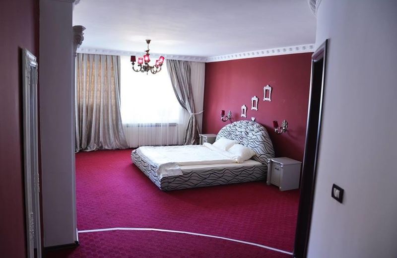 Rey Hotel