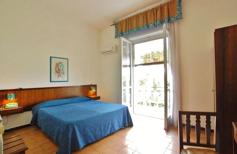 Calypso Art Hotel