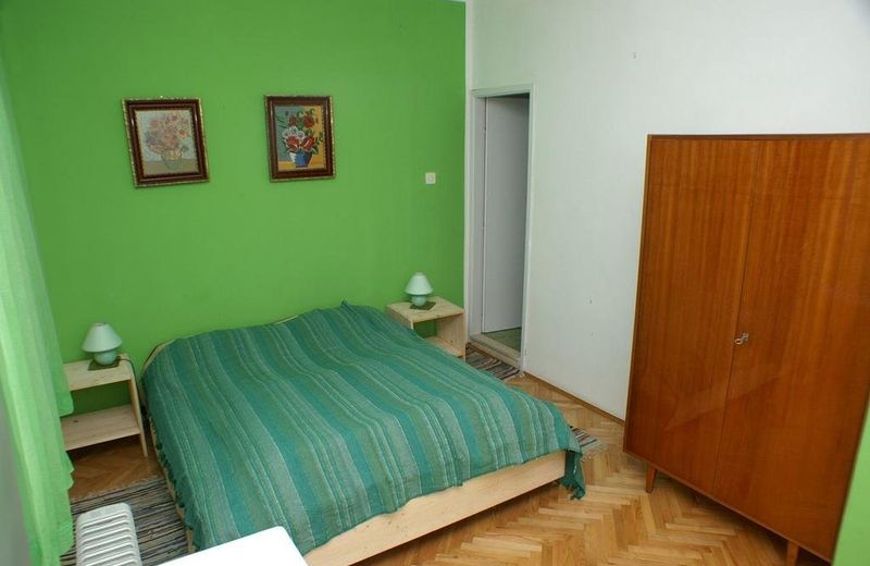 Double Room Jelsa 4041e