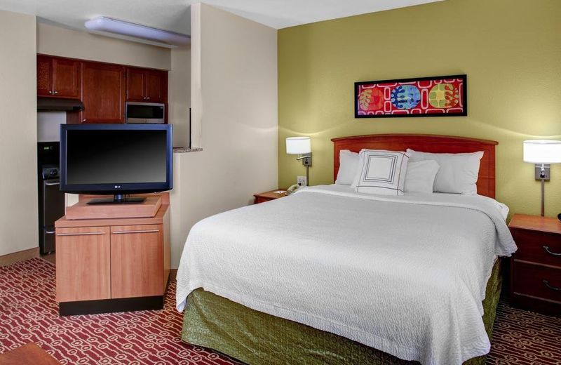 MainStay Suites Columbus Worthington