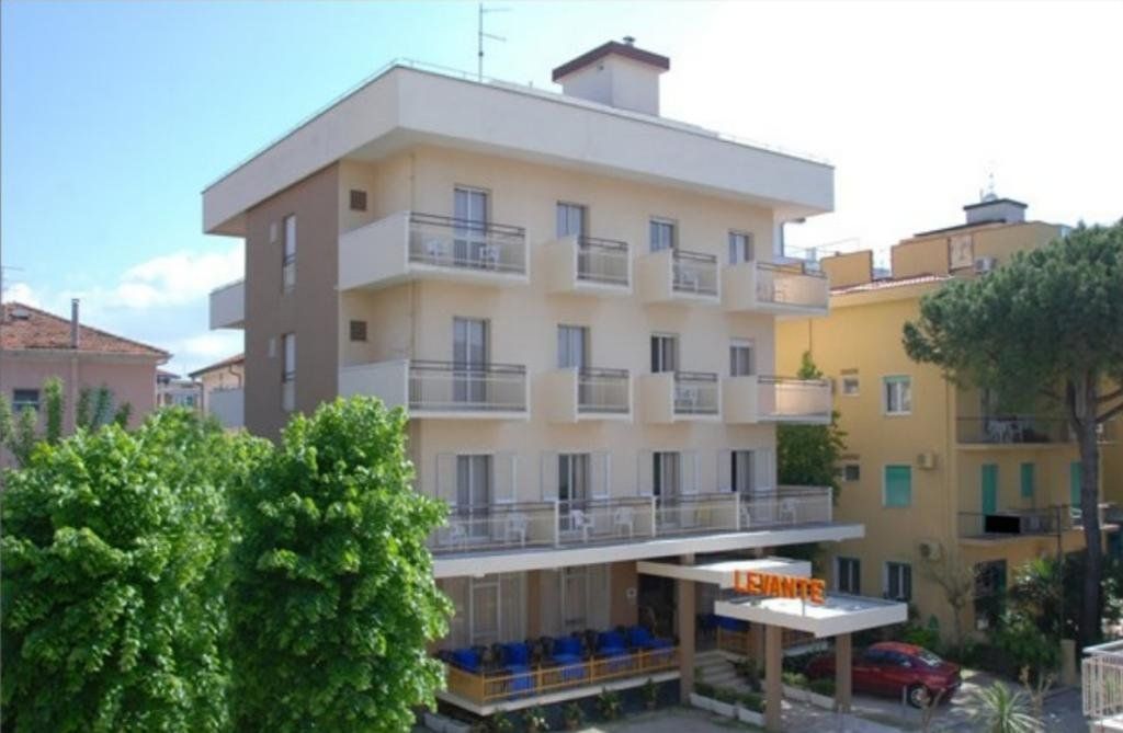 Hotel Levante Riccione a pochi passi dal mare