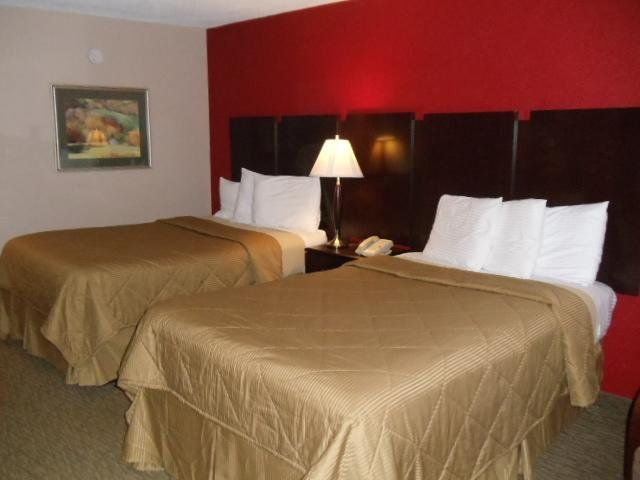Pine Tree Inn