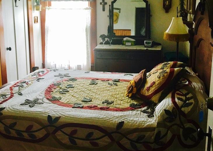 The Bella Ella Bed and Breakfast