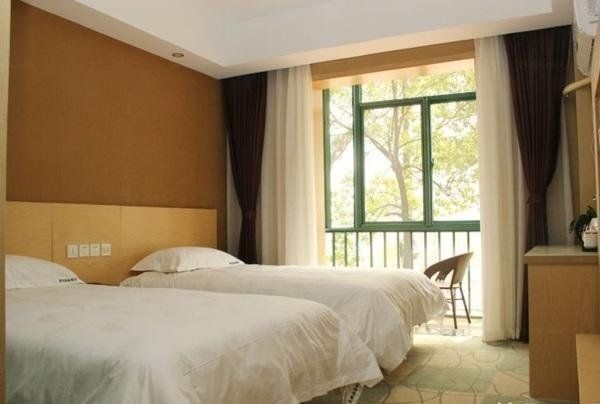 Yi'erke City Chain Hotel Wuhan Nanhu Garden