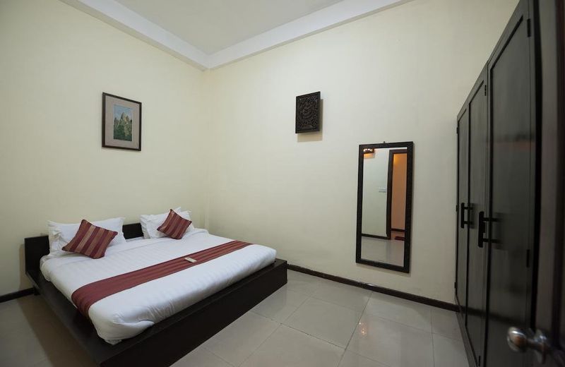RIVERVIEW SUITES PHNOM PENH   THE CADILLAC