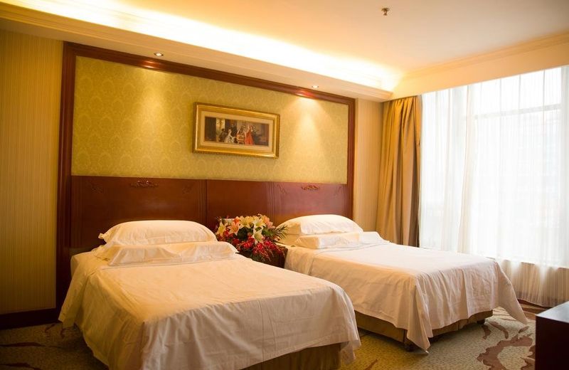 Vienna International Hotel Xiangyang Railway Station