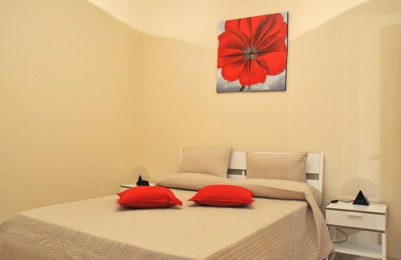 Paestum Rosae