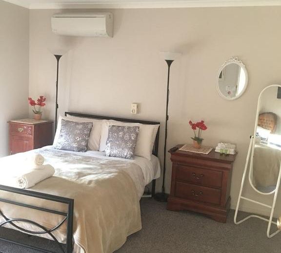 Mid Valley Motel