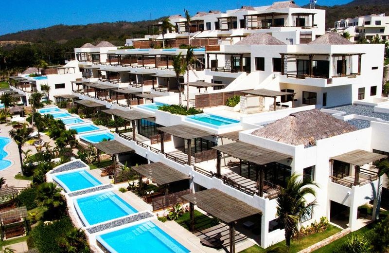 Los Veneros Beachfront Luxury Residences