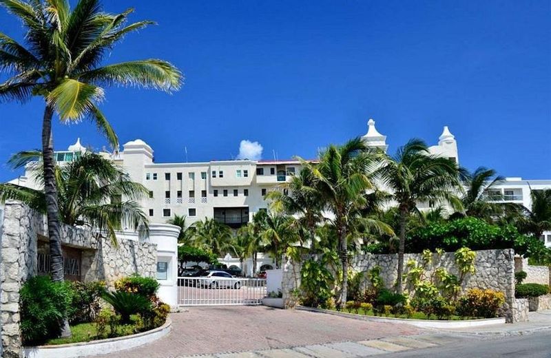 CONDOMINIUM CANCUN