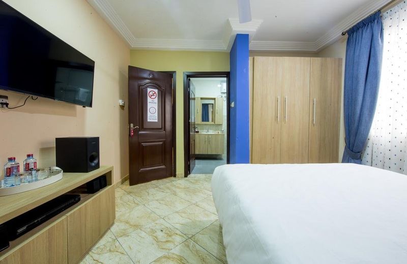Bays Lodge, Accra