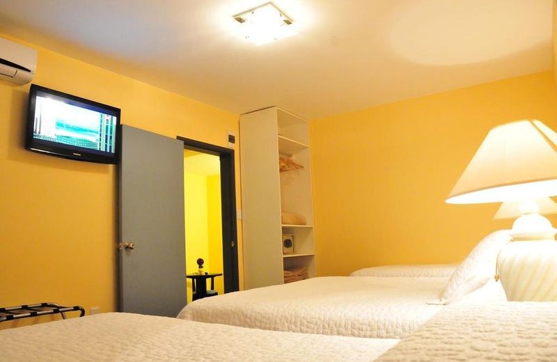 HOTEL URBANO