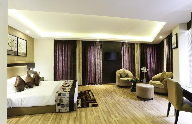 Delta Suites