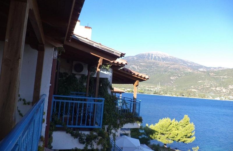 Trizonia Bay Hotel