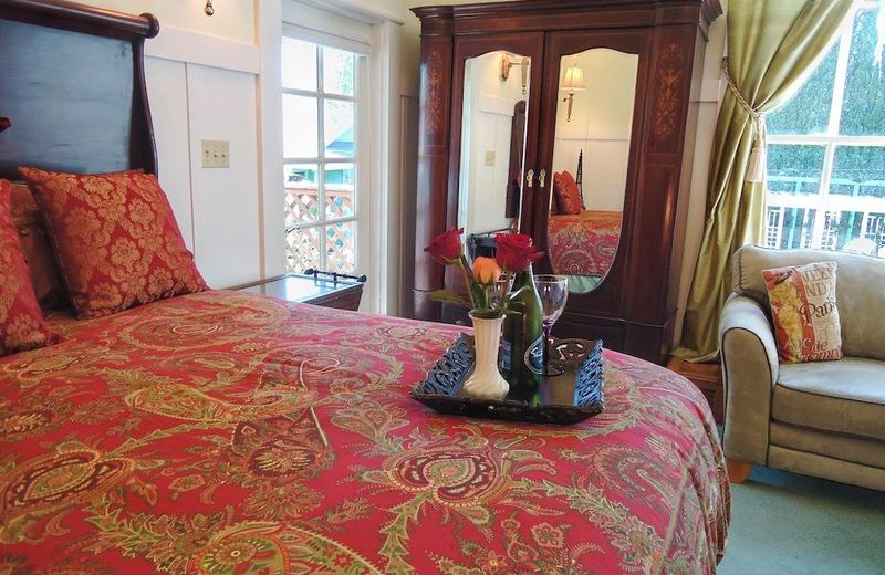 LAKEPORT ENGLISH INN