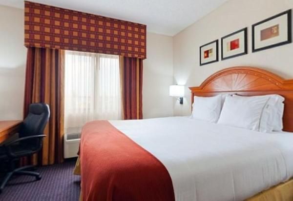 Holiday Inn Express and Suites Fort Lauderdale Airport West, an IHG Hotel