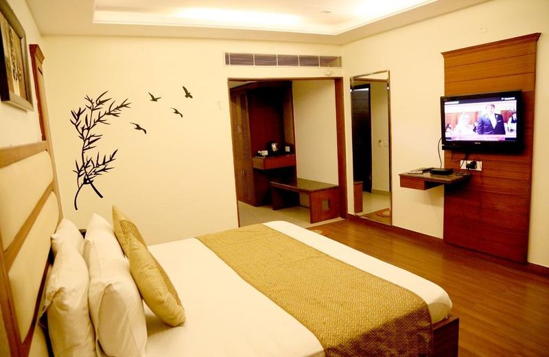 Hotel Paras