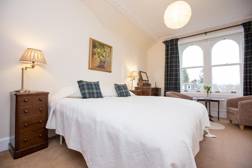 Holly Lodge