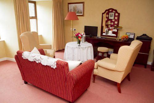 Lynhams Hotel