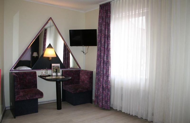 LANDHOTEL GROSS SCHNEER HOF
