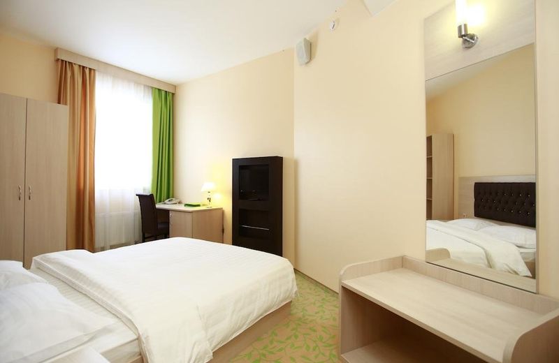 Open City Hotel