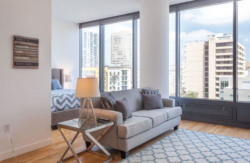 SCDeal APALO High End Suites