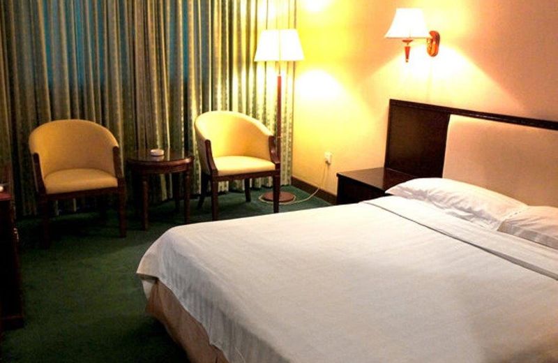 GreenTree Alliance Guangdong Shenzhen Pinghu Avenue Jingdu Town Hotel