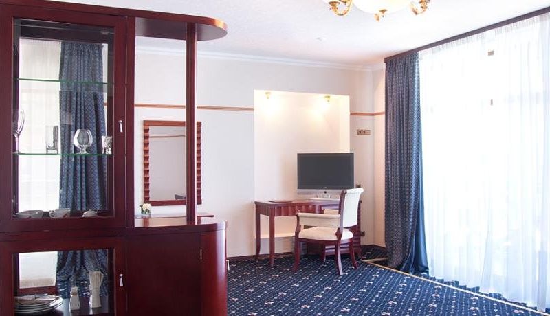 HOTEL COMPLEX OLD VIENNA