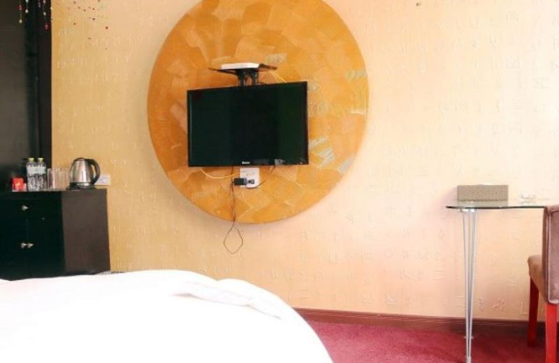 Zhenjiang Yijing Theme Hotel