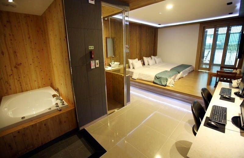 Yeongju Hotel