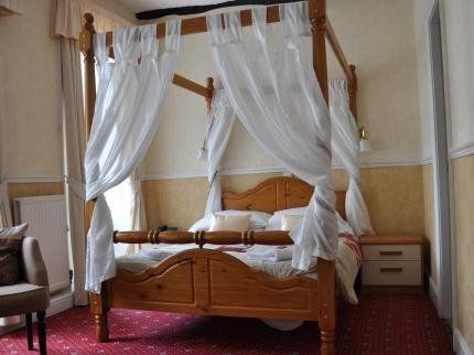 The Liverpool Arms Hotel