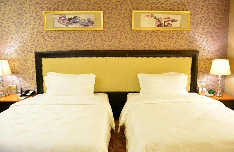 Bo Ai Jia Ri Hotel
