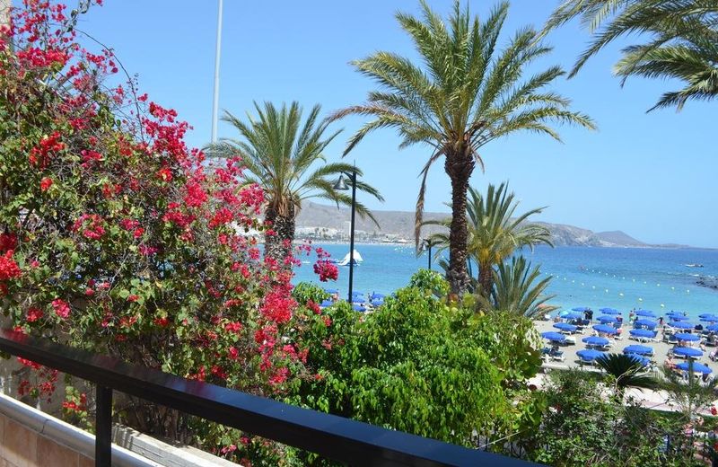 Villa Compostela Beach