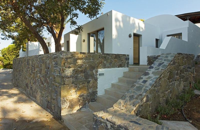 Kakkos Bay Hotel and Bungalows