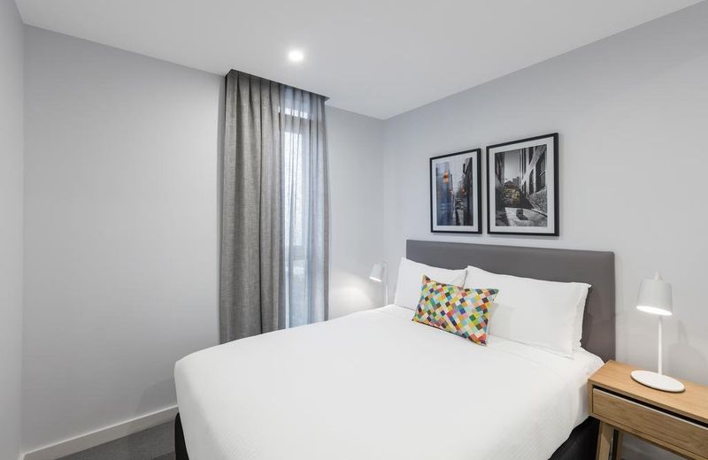Oaks Melbourne Southbank Suites