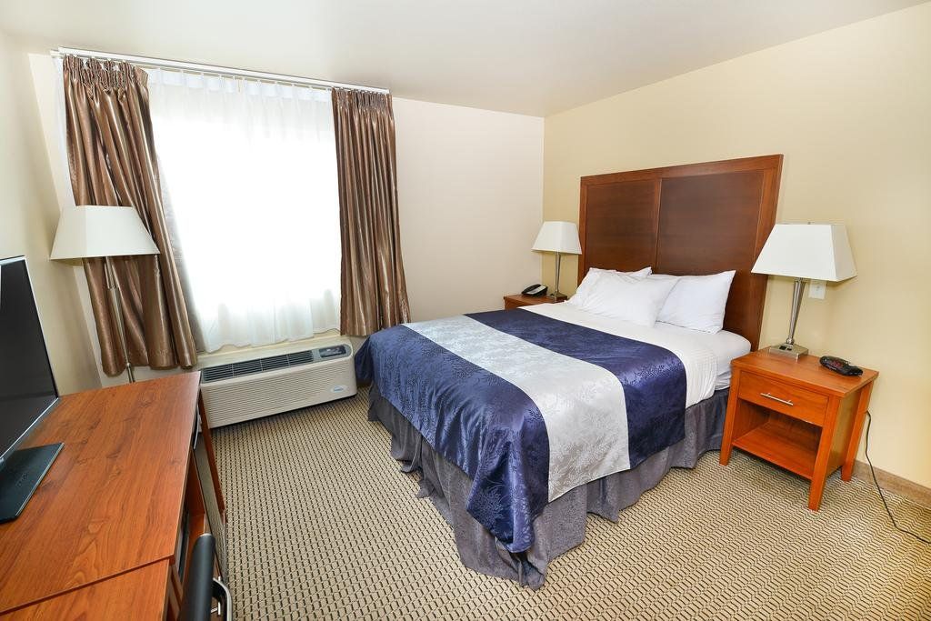 Baymont by Wyndham Grand Forks