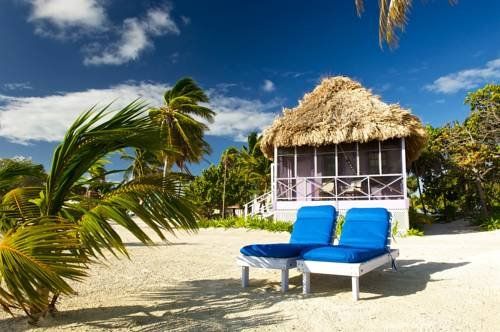 Blackbird Caye Resort