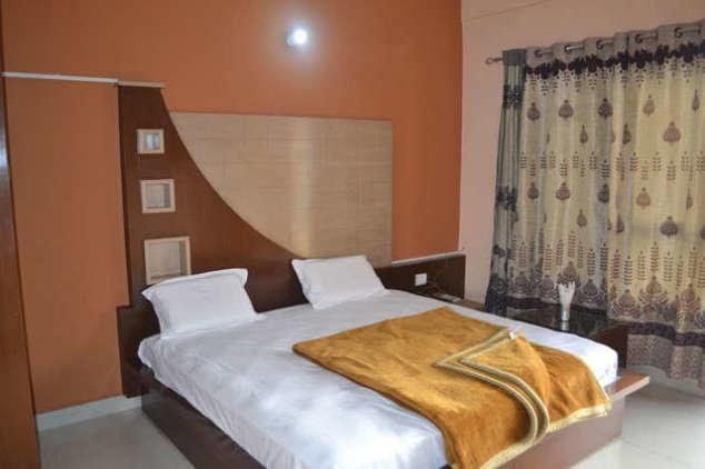 Paradise Hotel