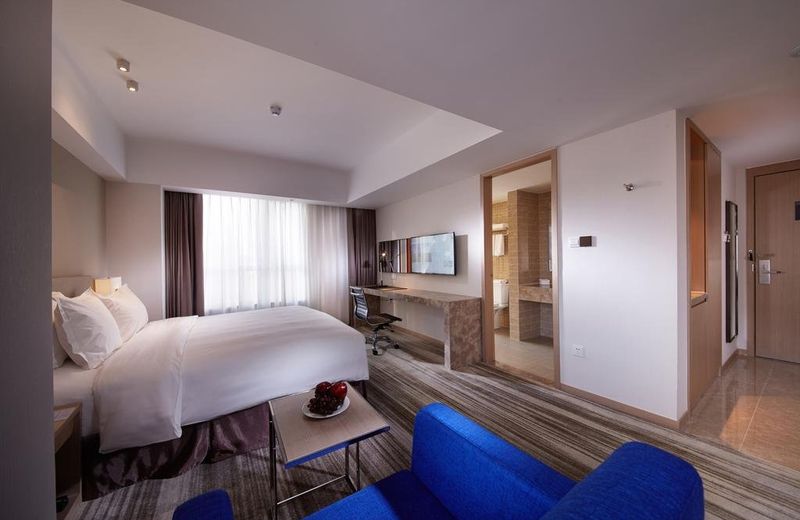 Holiday Inn Express Shenyang Tawan, an IHG Hotel