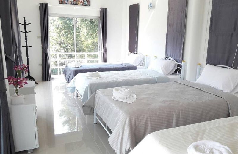 Baansuan Keb Tawan Resort