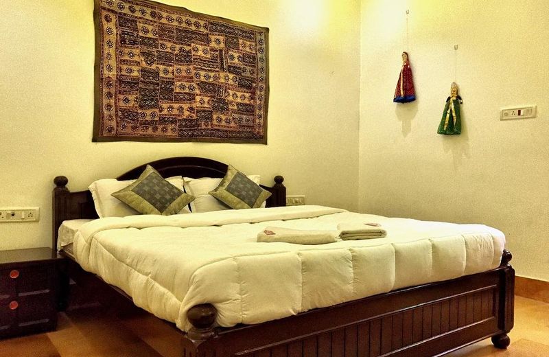 ARTIST LODGE
