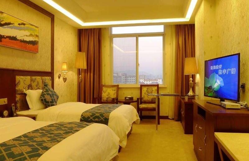 Ruili Star World Hotel