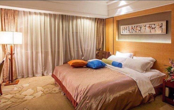E Mei Shan Central Sunshine Hotel