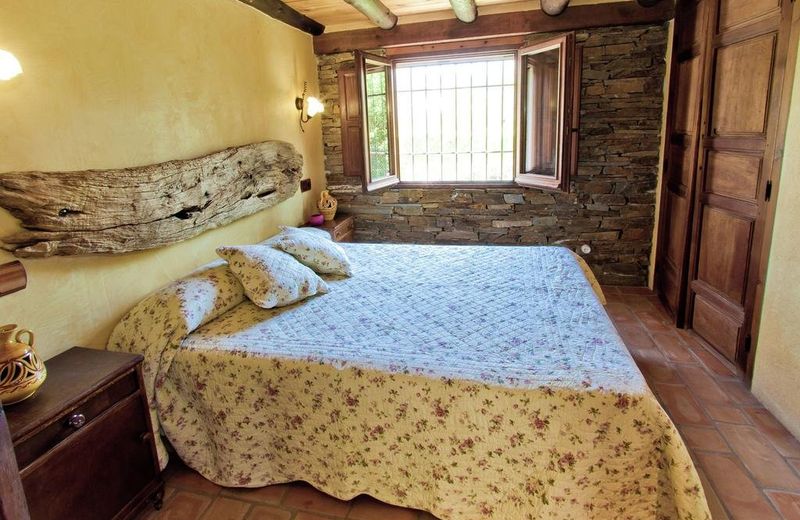 Cozy Cottage in El Padul with Swimming Pool