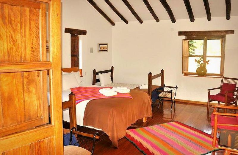 Lizzy Wasi Urubamba