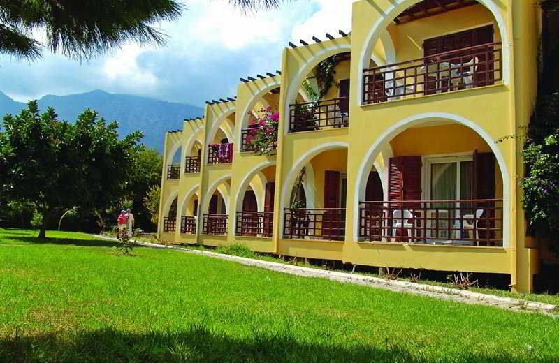 Lapta Holiday Club