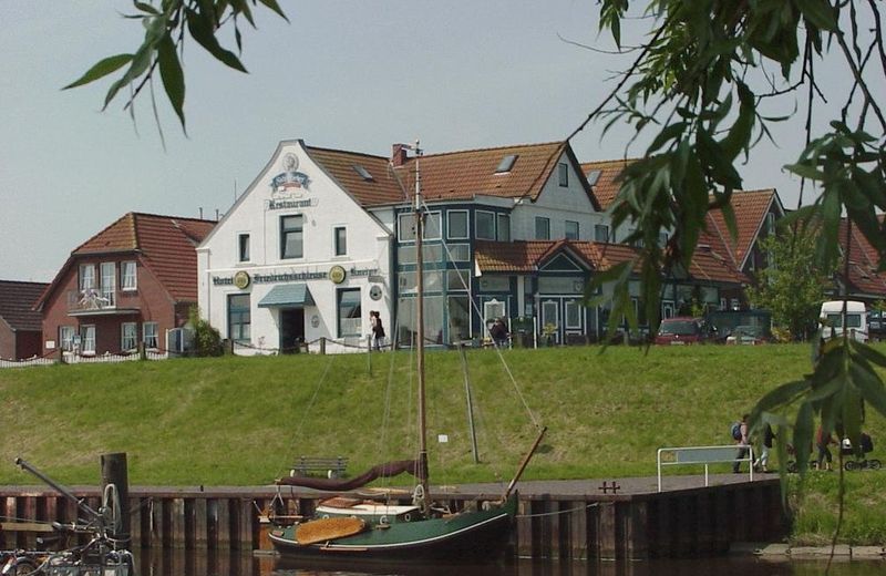 ZUR FRIEDRICHSSCHLEUSE