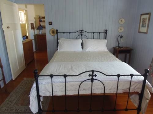 BLUEBELLCOTTAGE
