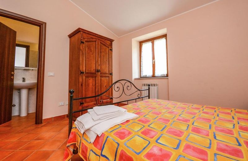 Comfortable Mansion in Apecchio with Swimming Pool