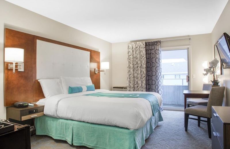 Aqua Blue Hotel